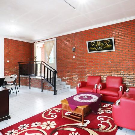 Paragajen Villa Madani מראה חיצוני תמונה